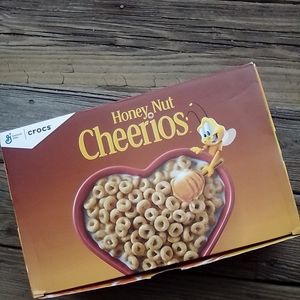 Crocs x Cheerios